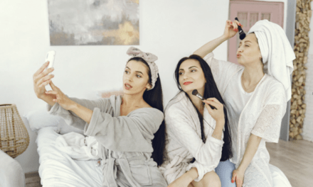 Moda Spotyka Wellness W Codziennych Wyborach Dotyczących Urody I Samoopieki