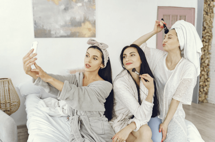 Moda Spotyka Wellness W Codziennych Wyborach Dotyczących Urody I Samoopieki